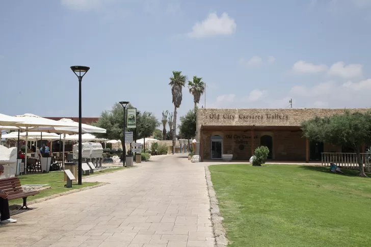 Дворец с гаргульями против виллы с виноградниками: апартаменты Галкина и Пугачевой в России и Израиле