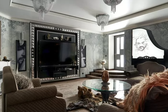 Как выглядят настоящие царские хоромы — где сейчас живет король эстрады Филипп Киркоров