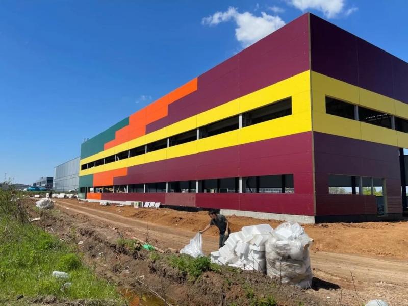 В России запустили первое профессиональное сообщество строителей и монтажников быстровозводимых зданий