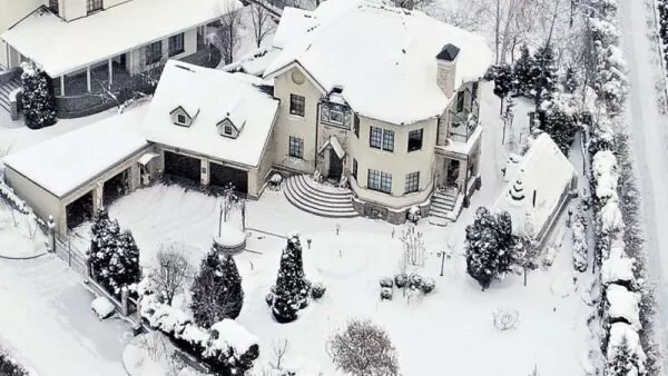 Роскошный дом с видом на озеро: где живет Николай Расторгуев — Всеостройке.рф