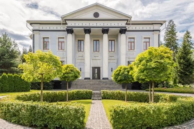 Названы самые дорогие дома на рынке загородного жилья в городах-миллионниках России