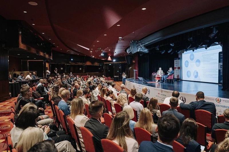 В Сочи обсудили будущее промышленного строительства