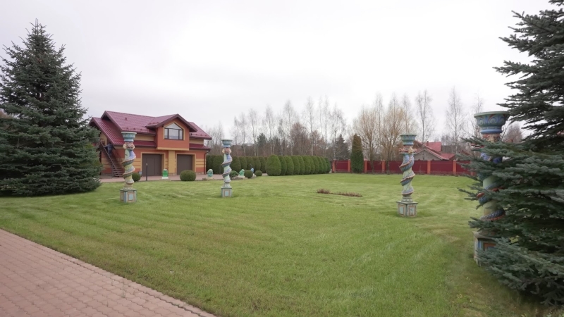 Дом с семнадцатью комнатами, зимним садом, гримерной и даже складом: где живёт Анита Цой — Всеостройке.рф