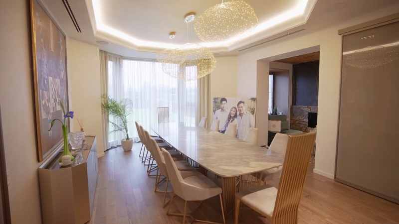 Дом с семнадцатью комнатами, зимним садом, гримерной и даже складом: где живёт Анита Цой — Всеостройке.рф