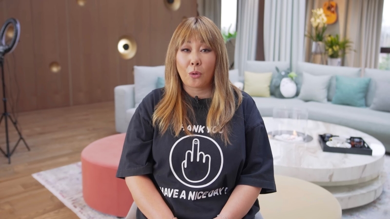 Дом с семнадцатью комнатами, зимним садом, гримерной и даже складом: где живёт Анита Цой — Всеостройке.рф