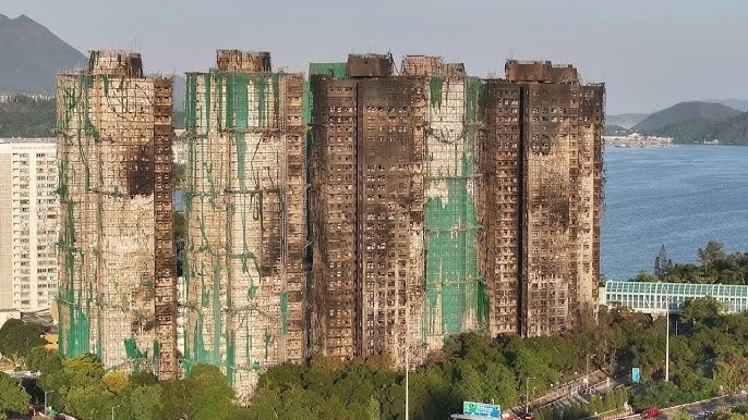 Пожар в жилом комплексе Wang Fuk Court: хронология и причины трагедии, которая привела к гибели более 150 человек — Всеостройке.рф
