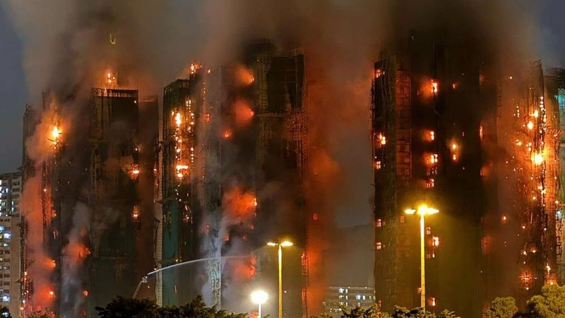 Пожар в жилом комплексе Wang Fuk Court: хронология и причины трагедии, которая привела к гибели более 150 человек — Всеостройке.рф